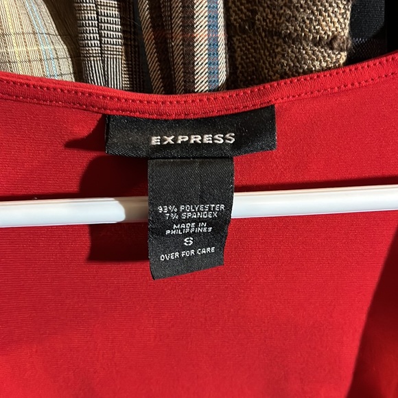 ✨Express Red ruched surplice tank top - Picture 2 of 6